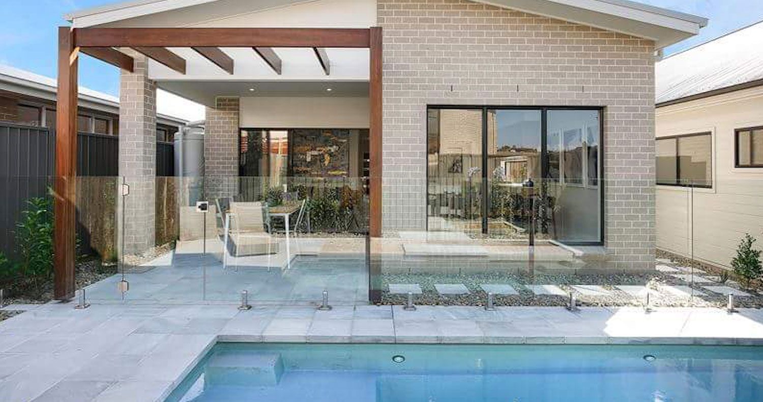 Pool with glass walls