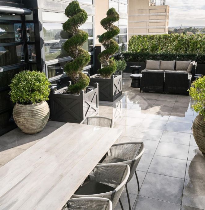 grey limestone wet